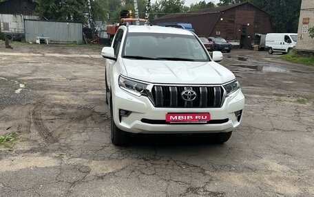 Toyota Land Cruiser Prado 150 рестайлинг 2, 2020 год, 7 100 000 рублей, 1 фотография