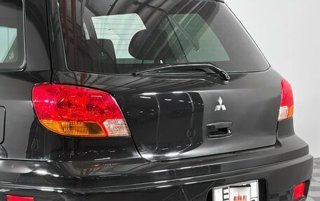 Mitsubishi Outlander III рестайлинг 3, 2004 год, 680 000 рублей, 3 фотография