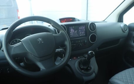 Peugeot Partner II рестайлинг 2, 2022 год, 2 525 000 рублей, 6 фотография