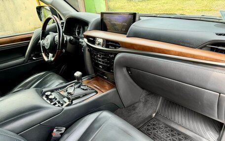 Lexus LX III, 2017 год, 6 150 000 рублей, 5 фотография