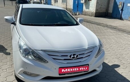 Hyundai Sonata VI, 2011 год, 1 350 000 рублей, 2 фотография