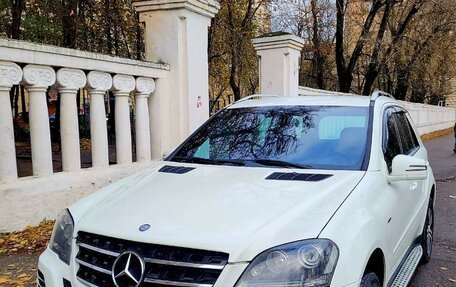 Mercedes-Benz M-Класс, 2011 год, 2 200 000 рублей, 3 фотография