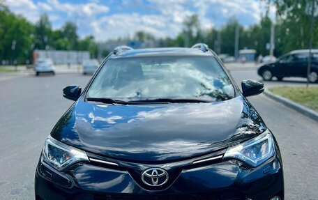 Toyota RAV4, 2017 год, 2 540 000 рублей, 4 фотография