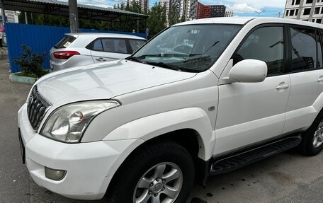 Toyota Land Cruiser Prado 120 рестайлинг, 2006 год, 2 200 000 рублей, 3 фотография