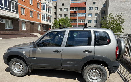 Chevrolet Niva I рестайлинг, 2012 год, 600 000 рублей, 2 фотография