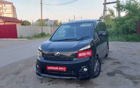 Toyota Voxy II, 2010 год, 1 100 000 рублей, 1 фотография