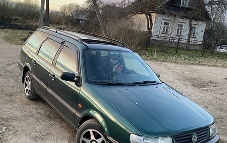Volkswagen Passat B4, 1995 год, 245 000 рублей, 2 фотография