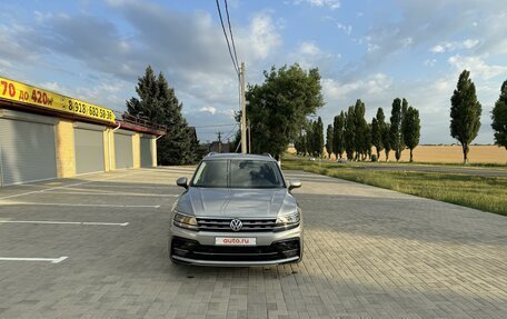 Volkswagen Tiguan II, 2020 год, 3 400 000 рублей, 2 фотография