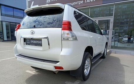 Toyota Land Cruiser Prado 150 рестайлинг 2, 2013 год, 3 490 000 рублей, 5 фотография