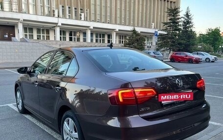 Volkswagen Jetta VI, 2017 год, 1 610 000 рублей, 14 фотография
