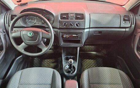 Skoda Fabia II, 2011 год, 865 000 рублей, 9 фотография