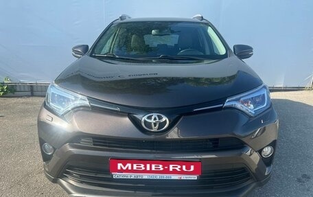 Toyota RAV4, 2018 год, 2 640 000 рублей, 2 фотография