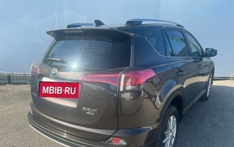 Toyota RAV4, 2018 год, 2 640 000 рублей, 4 фотография