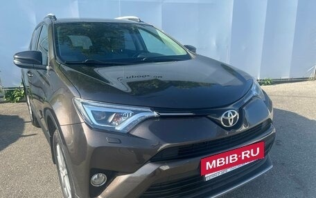 Toyota RAV4, 2018 год, 2 640 000 рублей, 3 фотография