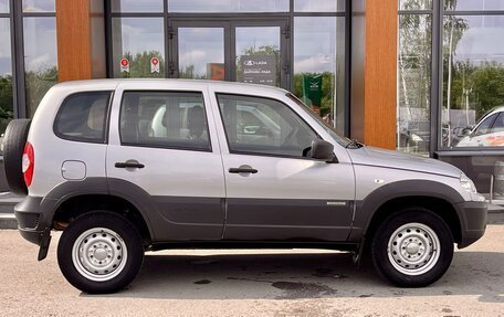 Chevrolet Niva I рестайлинг, 2017 год, 830 000 рублей, 4 фотография