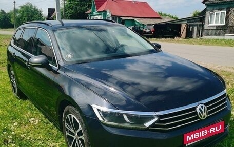 Volkswagen Passat B8 рестайлинг, 2017 год, 2 700 000 рублей, 2 фотография