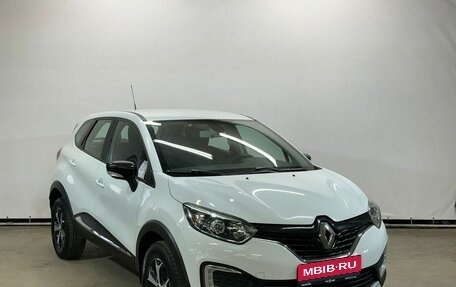 Renault Kaptur I рестайлинг, 2017 год, 1 600 000 рублей, 3 фотография