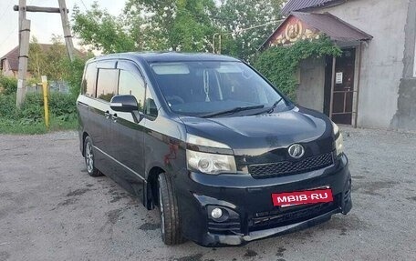 Toyota Voxy II, 2010 год, 1 100 000 рублей, 2 фотография