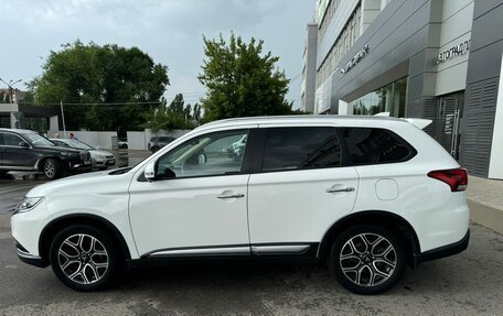 Mitsubishi Outlander III рестайлинг 3, 2018 год, 2 500 000 рублей, 8 фотография