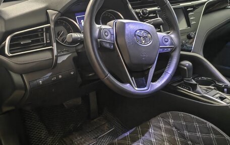 Toyota Camry, 2018 год, 3 100 000 рублей, 7 фотография