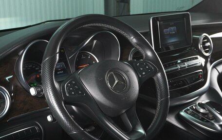 Mercedes-Benz V-Класс, 2018 год, 5 000 000 рублей, 15 фотография