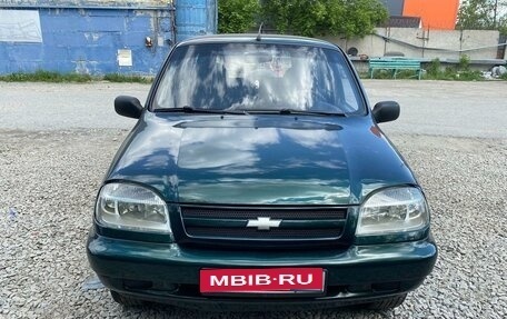 Chevrolet Niva I рестайлинг, 2004 год, 325 000 рублей, 1 фотография