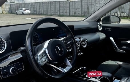 Mercedes-Benz A-Класс, 2019 год, 2 550 000 рублей, 12 фотография