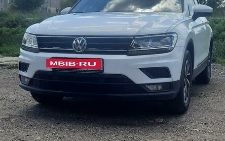 Volkswagen Tiguan II, 2018 год, 2 500 000 рублей, 11 фотография