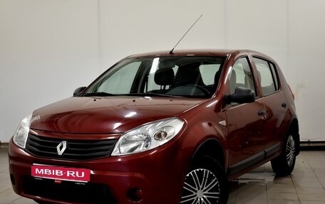 Renault Sandero I, 2013 год, 750 000 рублей, 1 фотография