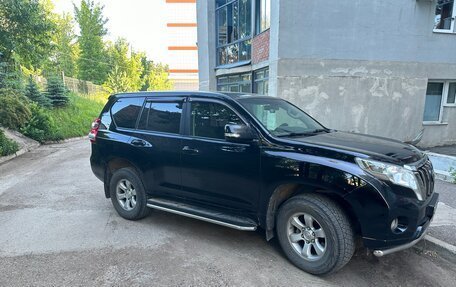 Toyota Land Cruiser Prado 150 рестайлинг 2, 2014 год, 3 500 000 рублей, 1 фотография