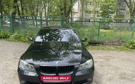 BMW 3 серия, 2007 год, 1 300 000 рублей, 4 фотография