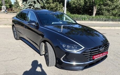 Hyundai Sonata VIII, 2022 год, 3 300 000 рублей, 2 фотография