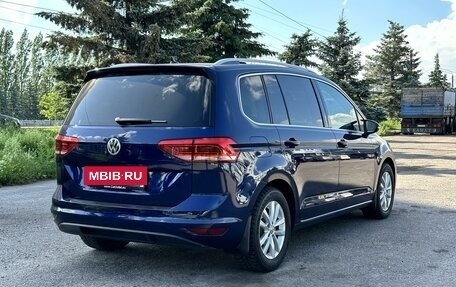 Volkswagen Touran III, 2018 год, 2 550 000 рублей, 3 фотография