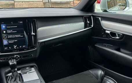 Volvo S90 II рестайлинг, 2018 год, 3 780 000 рублей, 13 фотография