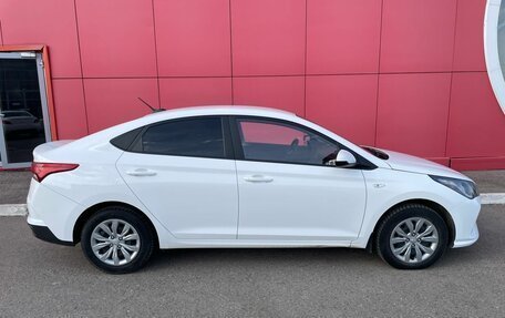 Hyundai Solaris II рестайлинг, 2021 год, 1 699 000 рублей, 6 фотография