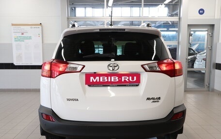 Toyota RAV4, 2015 год, 2 700 000 рублей, 6 фотография