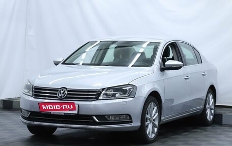 Volkswagen Passat B7, 2011 год, 865 000 рублей, 1 фотография