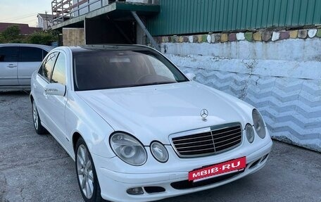 Mercedes-Benz E-Класс, 2004 год, 900 000 рублей, 8 фотография