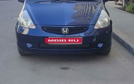 Honda Fit III, 2003 год, 570 000 рублей, 2 фотография