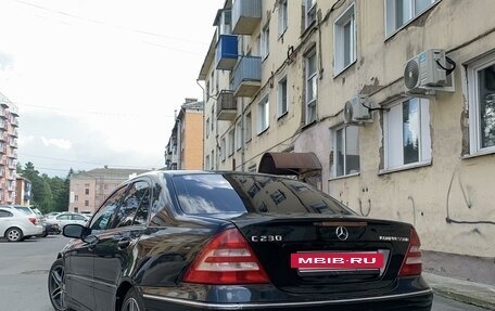 Mercedes-Benz C-Класс, 2005 год, 850 000 рублей, 3 фотография