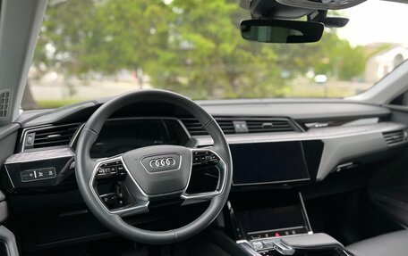 Audi e-tron I, 2020 год, 6 500 000 рублей, 26 фотография