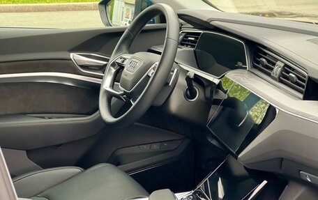 Audi e-tron I, 2020 год, 6 500 000 рублей, 28 фотография