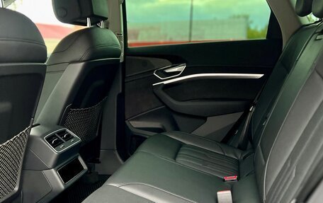 Audi e-tron I, 2020 год, 6 500 000 рублей, 25 фотография