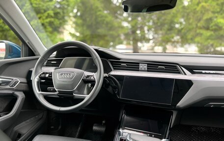 Audi e-tron I, 2020 год, 6 500 000 рублей, 30 фотография