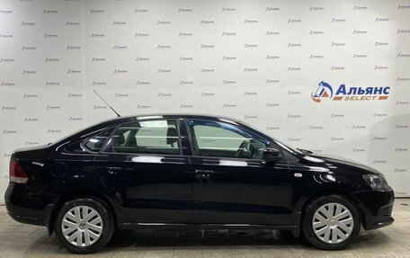 Volkswagen Polo VI (EU Market), 2011 год, 725 000 рублей, 2 фотография