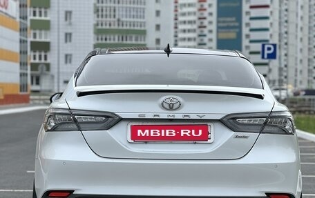 Toyota Camry, 2021 год, 3 495 000 рублей, 7 фотография