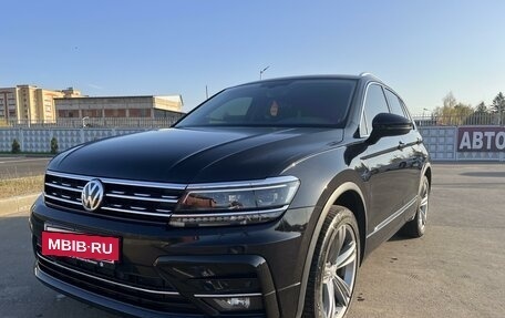 Volkswagen Tiguan II, 2018 год, 3 900 000 рублей, 4 фотография