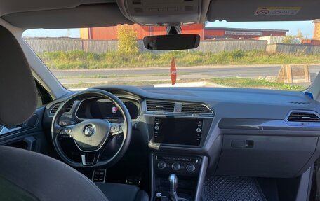 Volkswagen Tiguan II, 2018 год, 3 900 000 рублей, 13 фотография