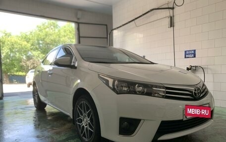 Toyota Corolla, 2013 год, 1 355 000 рублей, 2 фотография