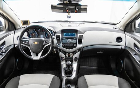 Chevrolet Cruze II, 2011 год, 948 000 рублей, 15 фотография